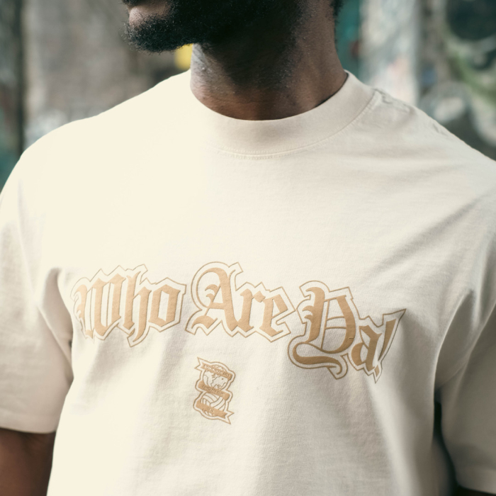 Who Are Ya Gothic Print T-Shirt